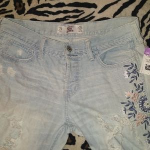 W:28 L:25 Hollister vintage boyfriend jeans
